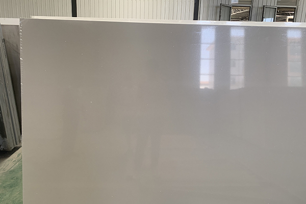 grey quartz slab with mirror shinning