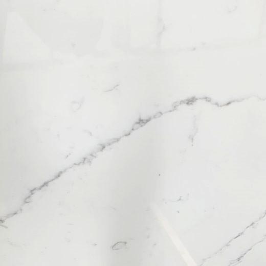 Marble color engineered quartz slabs