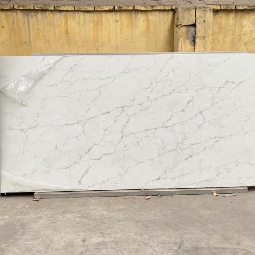 Durable white quartz slab