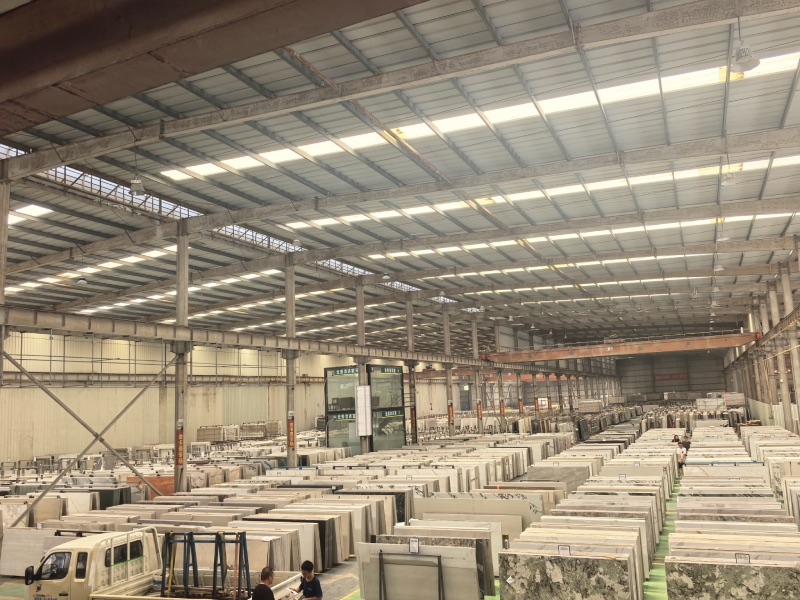 We Store Huge Amount Of Sintered Stone Slabs In The Warehouse Near Xiamen